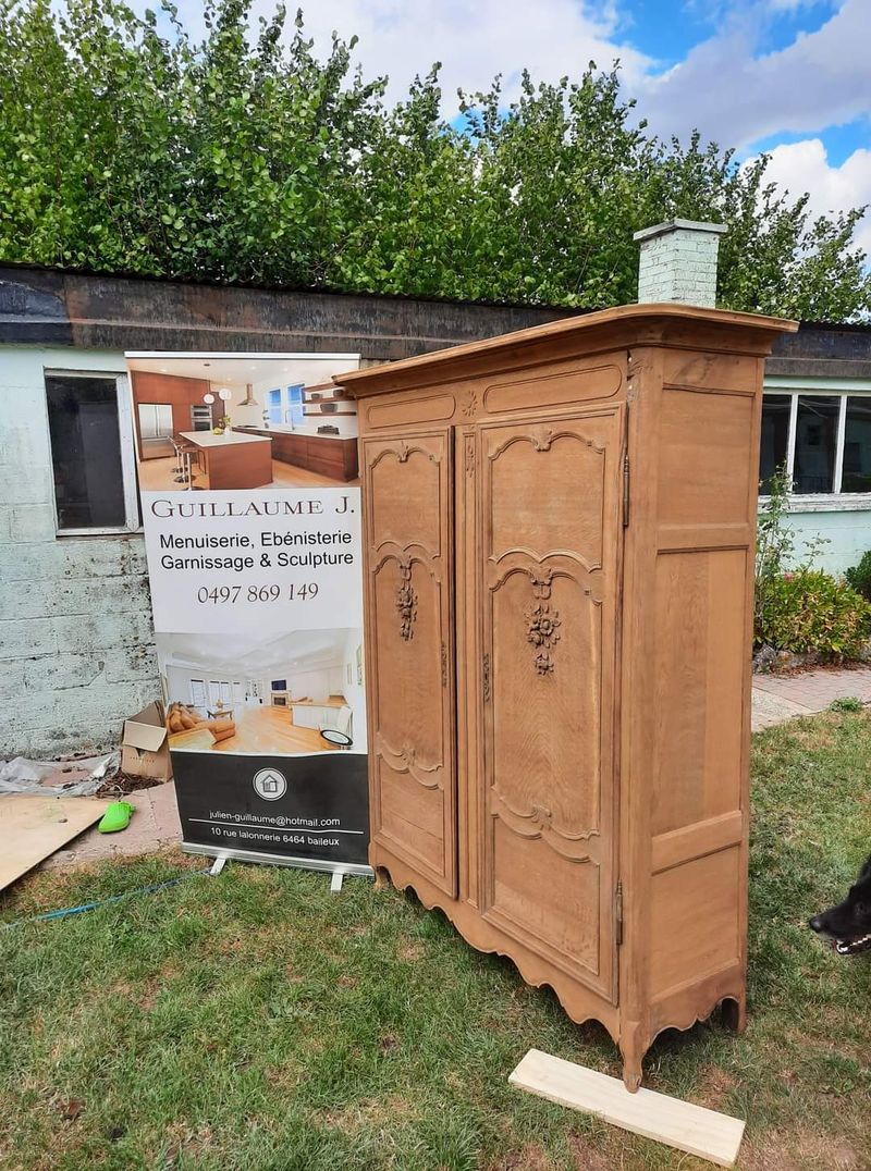 Armoire ancienne après aérogommage – Guillaume Menuiserie