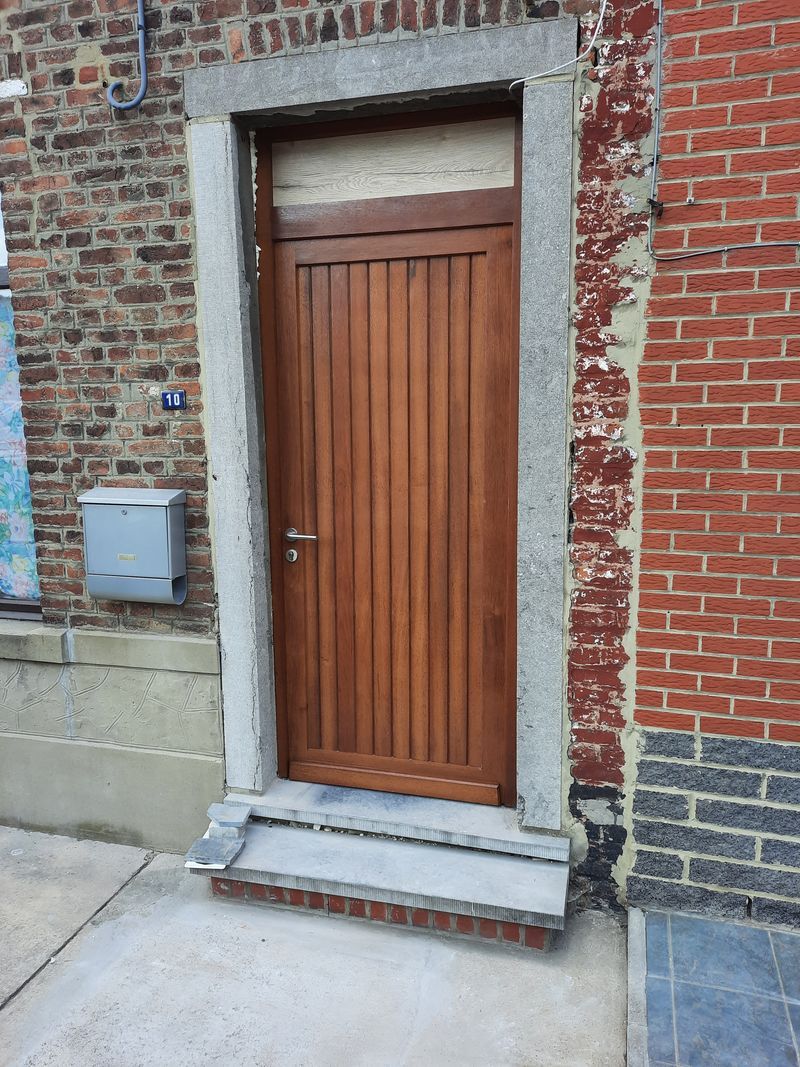 Porte extérieure en bois – Guillaume Menuiserie