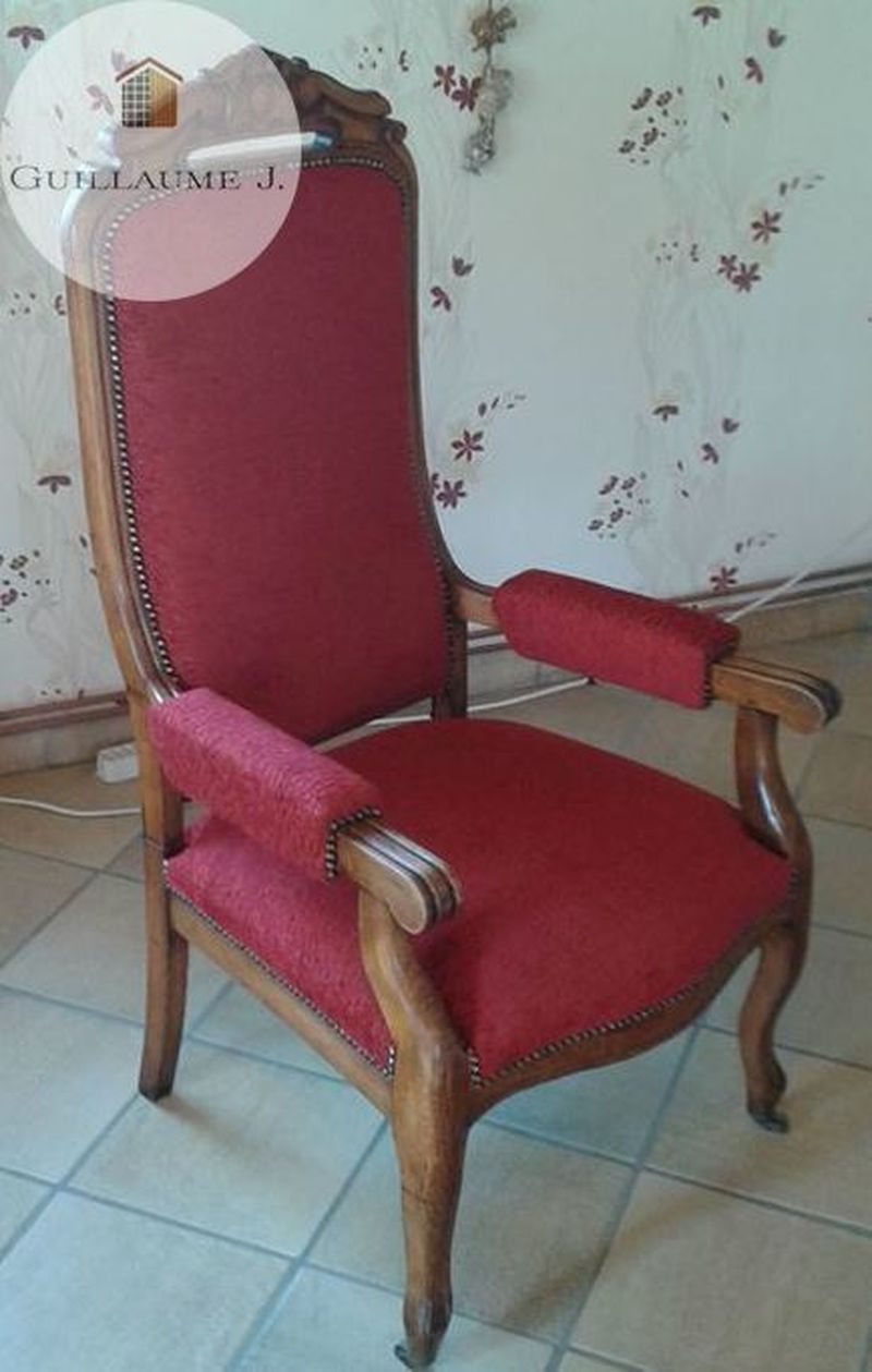 Fauteuil regarni en velours rouge – Guillaume Menuiserie