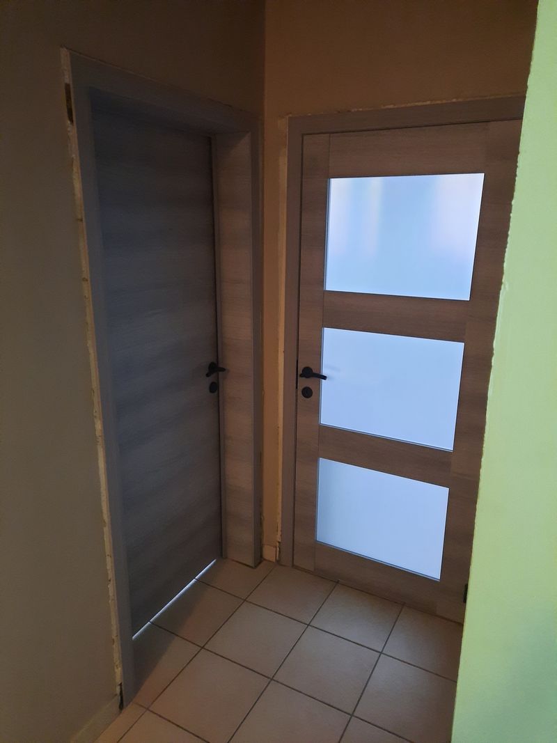 Porte intérieure vitrée à trois carreaux – Guillaume Menuiserie